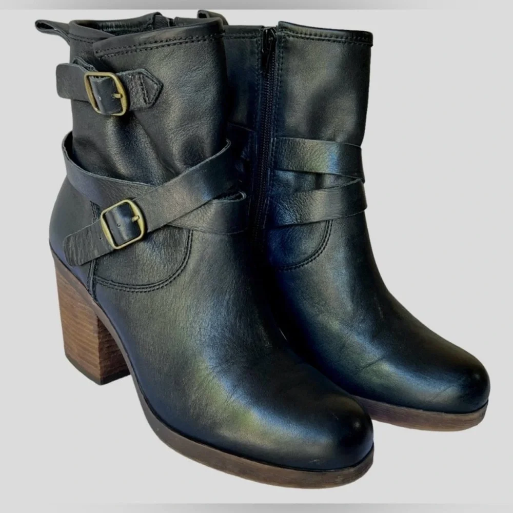 Lucky Brand Leather Boots size 9 1/2